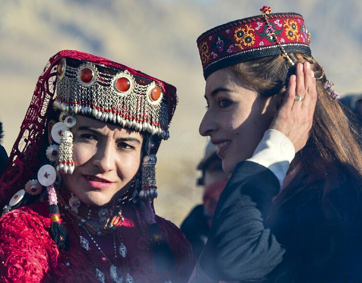 帕米尔高原迎新春”