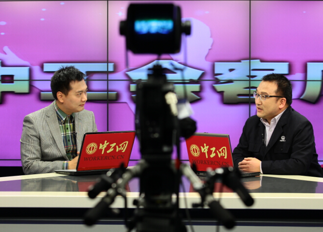 中铁一局郝小苏、白芝勇做客中工网”