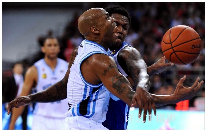 CBA总决赛第五场:北京队以105比93战胜辽宁队总比分3比2”