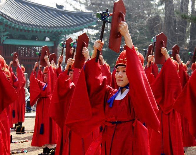 �����ɾ��ݾٰ촺�����״�䡱