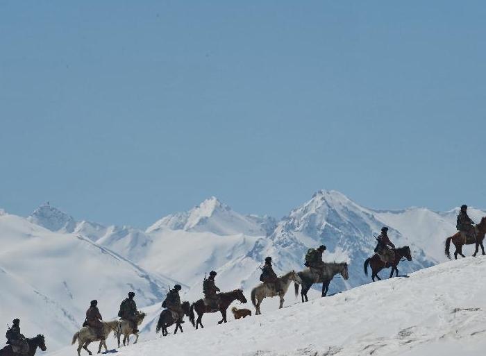 ��ž�ϲ������ɽ̤ѩѲ�ߡ�