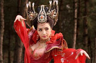 《封神英雄》战火燃 “萌妹纸”麦迪娜打戏精彩”