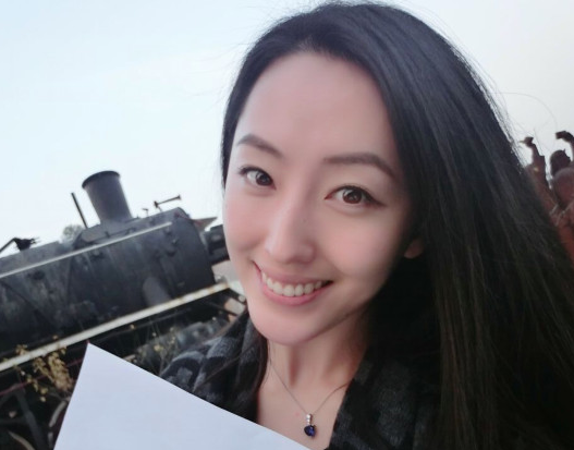 浙大美女体育老师颜值爆表 男生主动来蹭课”