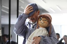 《嘿,老头!》热播 李雪健黄磊父子倒置引泪奔”