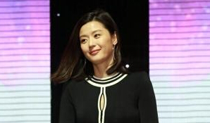 全智贤北京捞金秀美腿亮相十分钟引千人围观”