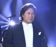 孙楠退赛戴玉强露惊讶 回应:表情可能是装的”