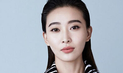 高清:演员周知初春时尚写真诠释摩登迷人风情”