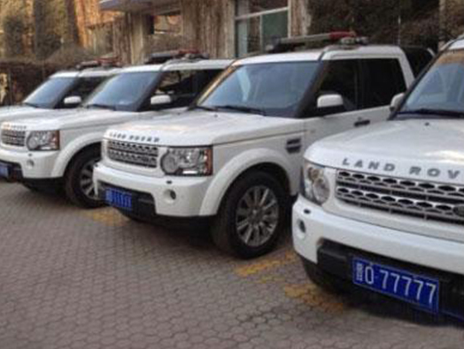 山西交警配路虎越野车 车牌全都是五连号”