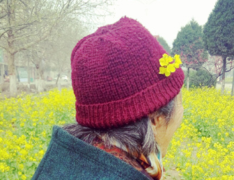 皱纹比岁月更美 奶奶踏青照走红网络”