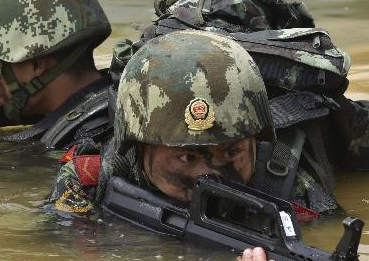 武警特战员实战演练”