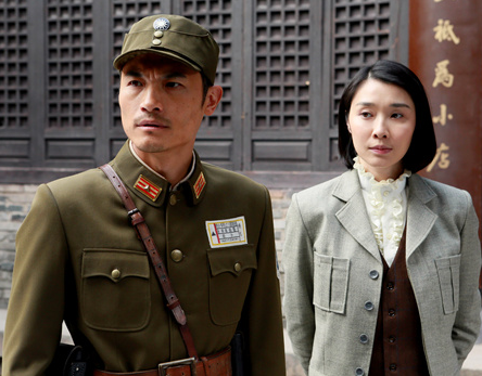 《猜拳》央八收官 陈丽娜领衔“军装美人””