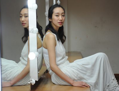 麦子接棒吴越、郝蕾 演绎第五版“明明””