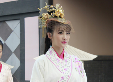 白柳汐《神医传奇》热播 刁蛮公主为爱痴狂”