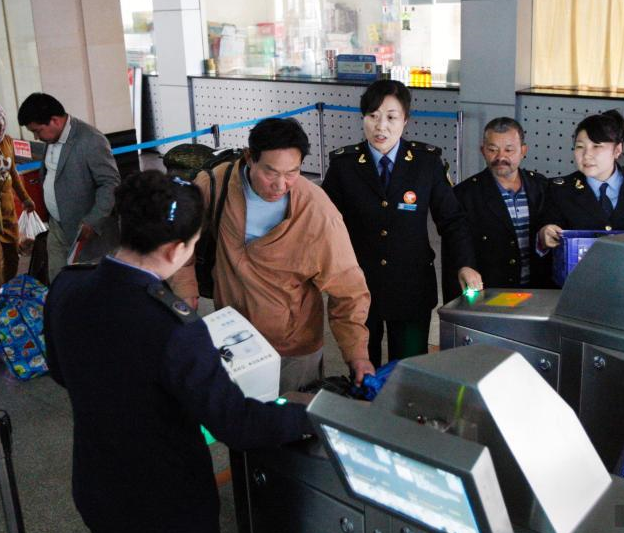 �½���³ľ�����վ��Ʊϵͳ��������ʶ������