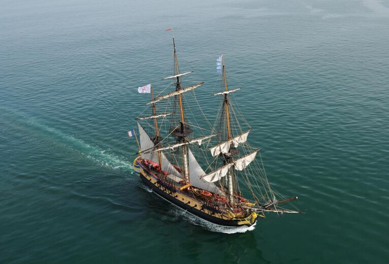 ����ս���������š�����Ʒ���̴�Խ������