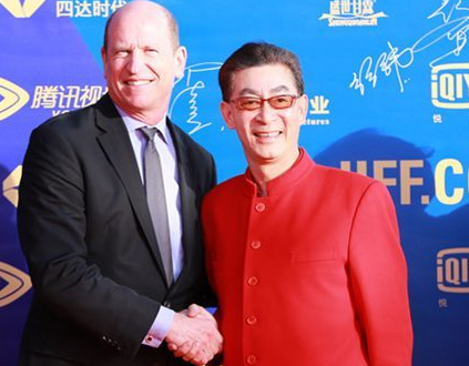 “敢问“亮相北影节 六小龄童期待吴亦凡加入”