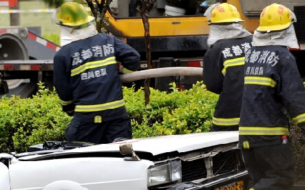 80��ɰʯ����̥�෭ѹ���У������ ��3�����ѡ�