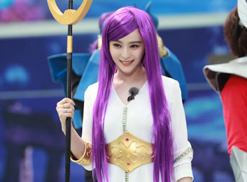 跑男2首播呼唤童心 “奔跑团“化身“圣斗士“”