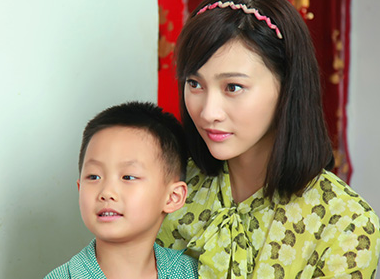 白柳汐《我有一个梦》挑战乡村角色 裸妆出镜”