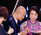 乐嘉难抵美食诱惑 相中“年糕哥”做女婿”