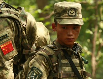 庄小龙《战狼》蹿红 绰号“一米五”深入人心”