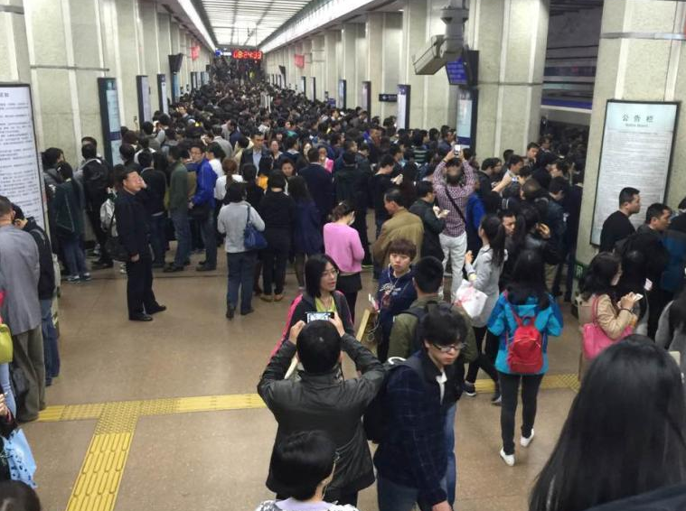 ��������2�����źŹ��� �����˿�����վ�ڡ�