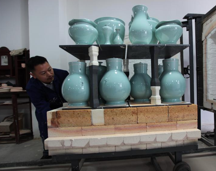 �㽭��Ȫ��ɿ�Ҥ�� �����۷���Ļ����������С�