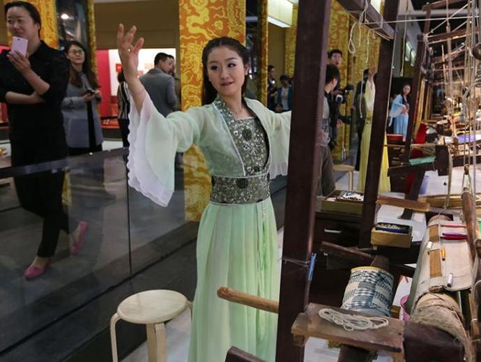 �Ͼ��ƽ�������¹ݰ���չ ֯��֯�����ƽ�����ࡱ