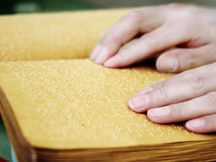 ��������� �������ڶ����Ķ���ʽ����֪����