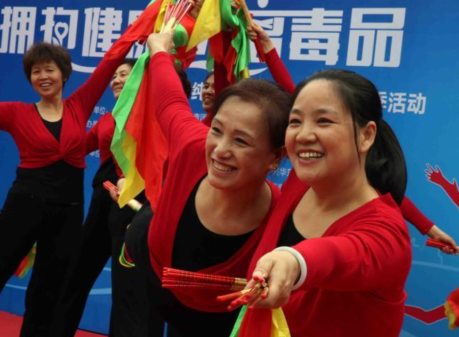 2015���������������С�