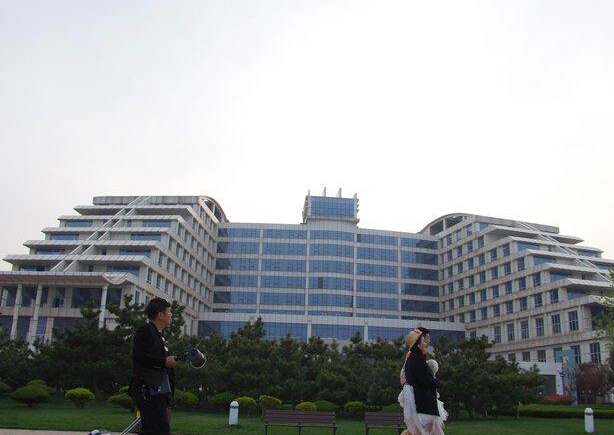 ɽ�������֡����ν�ա�¥����פ�㡱