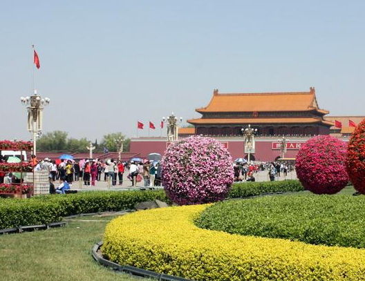 �����찲�Ź㳡����һ����̳���Ч�����ԡ�