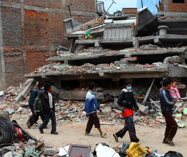 尼泊尔地震灾区”