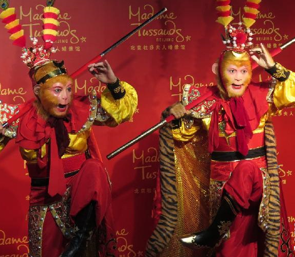 六小龄童版美猴王蜡像入驻北京杜莎夫人蜡像馆”