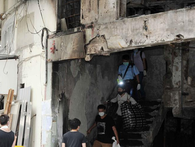 ��۳�����ըһ�ܺ� ס�ͷ�����ʰ��Ʒ��