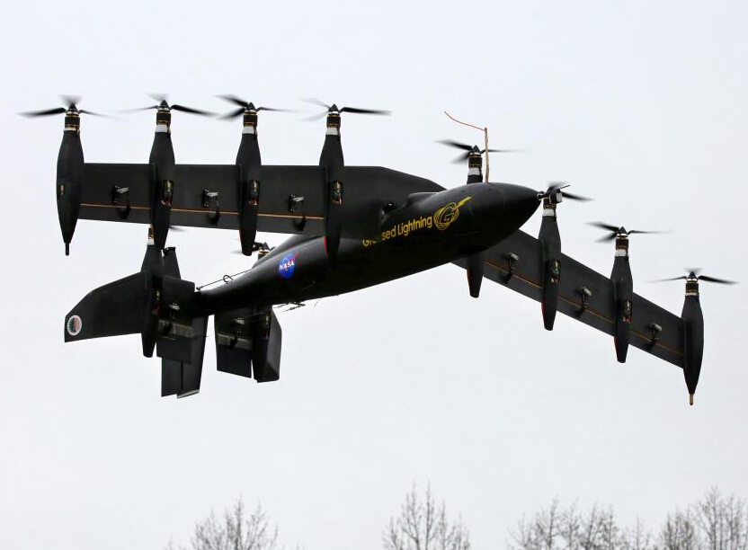 ���š����硱�ɻ�װ10��������������������С�