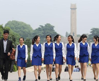 �Ͼ���ѧ��־Ը����Ա�����껨̨��ʿ��԰�������ľ���