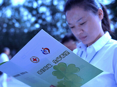 �ɶ����پ��׹�����80��ǩԼ��