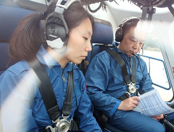 ������������ֱ����Ů����ѧԱ���ŵ��ɡ����ˡ�