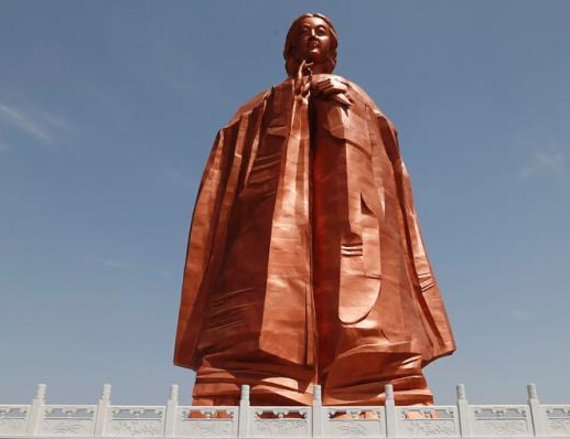 巨型孟母铜像亮相山西”