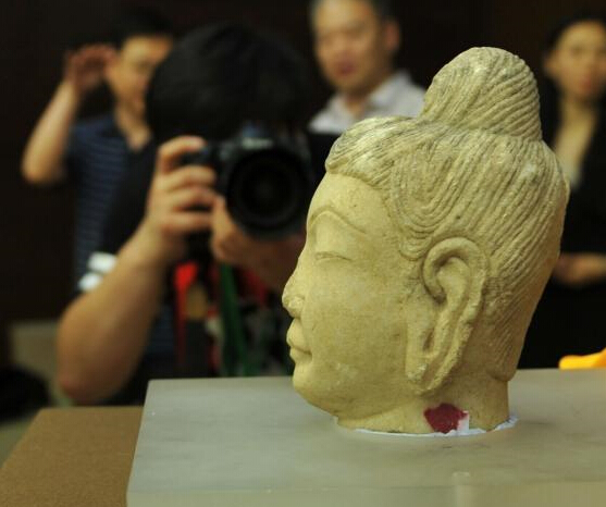 ǧ���ƴ���ʯ���׻ع顱