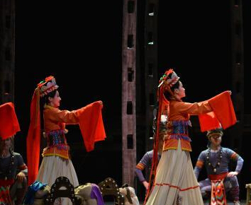 �й��ײ���ӳ���ջݽ��ڡ��ġ��ͽ����������ݡ�