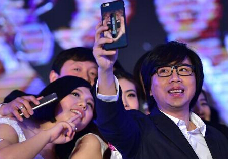 ������ʮ�����˰켯����� ¬�����׳���һ�����㡷��