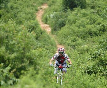 ��ͼ�壩�Ͼ��ٰ�ɽ�س��ٽ���������ɫ���У�3�ţ���