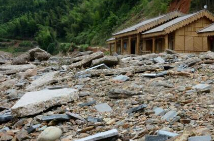 ǿ����Ϯ������ �����¿ͼҵ�һƯ�����١�