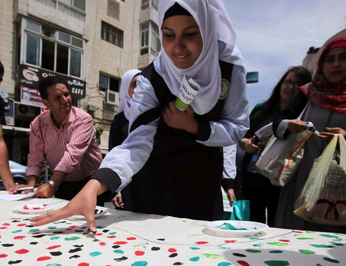 ����˹̹���ڰ���ӡ���ͼ�����������¼��