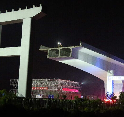 ���ظ��ٿ義����·ת���ųɹ�ת�塱