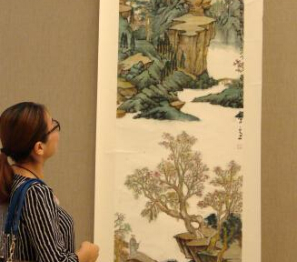 ����÷԰ѧͯ�黭չ���žٰ� ͯȤʮ�����˰���