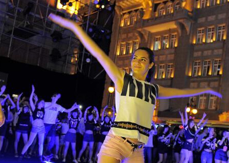 ��Ӱ�����Ƚ��� ������ҹδ�롱