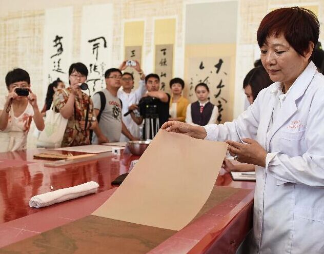 �׶�����ݳɹ����Ƴ�����ø��չ���黭������